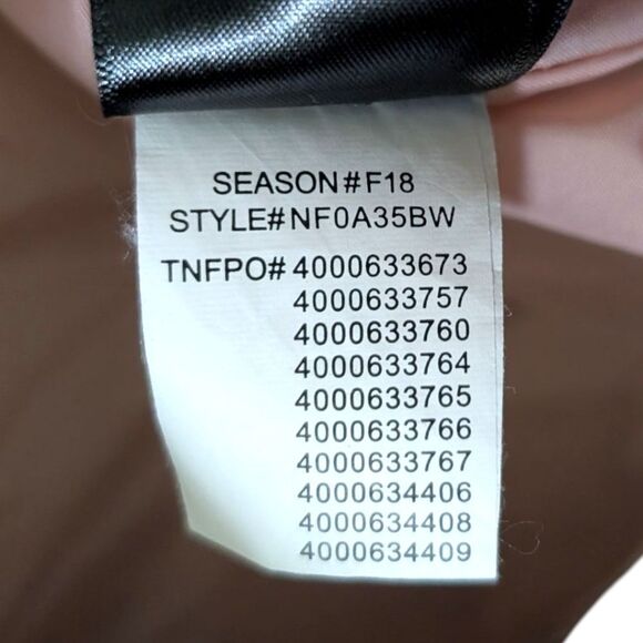 The Northface Gotham 550 Puffer Jacket in Dark Purple NF0A35BW FA18 Women's M - Picture 9 of 9